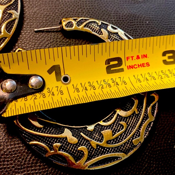 Vintage 80’s Gold tone Huge hoop dangling pierced Earrings - Picture 5 of 7